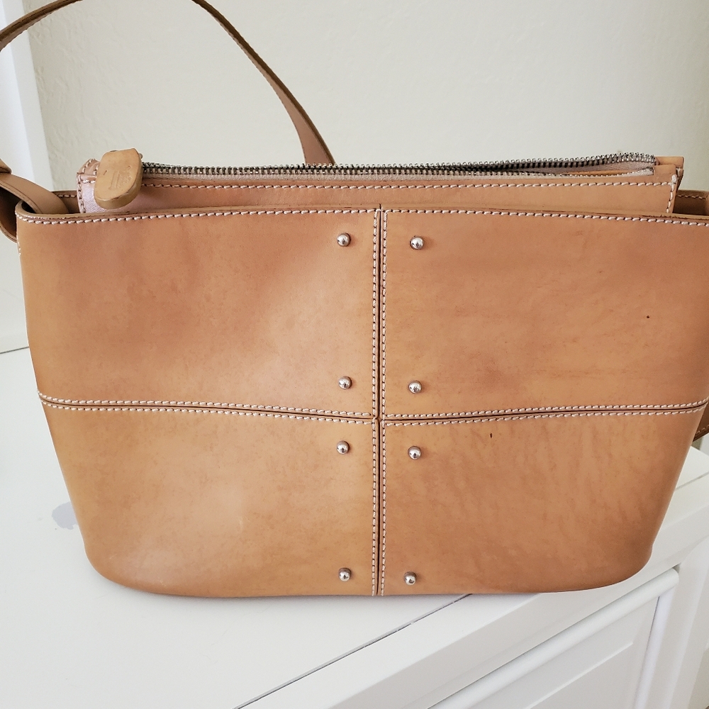 Tod's Tan Leather Women's Bag